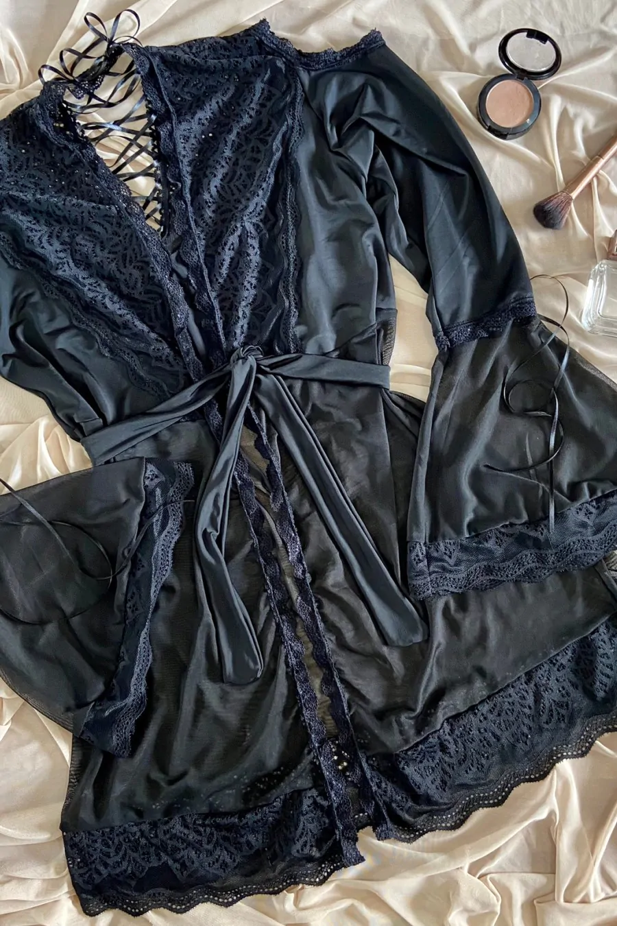 ROBE LUXUOSO EM TULE FINO E RENDA COM RECORTE VAZADO NAS COSTAS (Lingerie) - Imagen 5